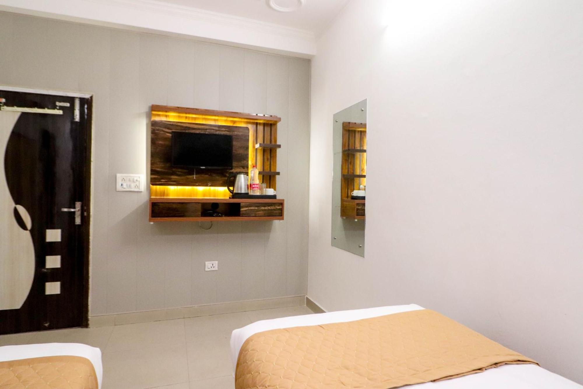 Hotel Stay Villa Delhi Airport New Delhi Exteriör bild